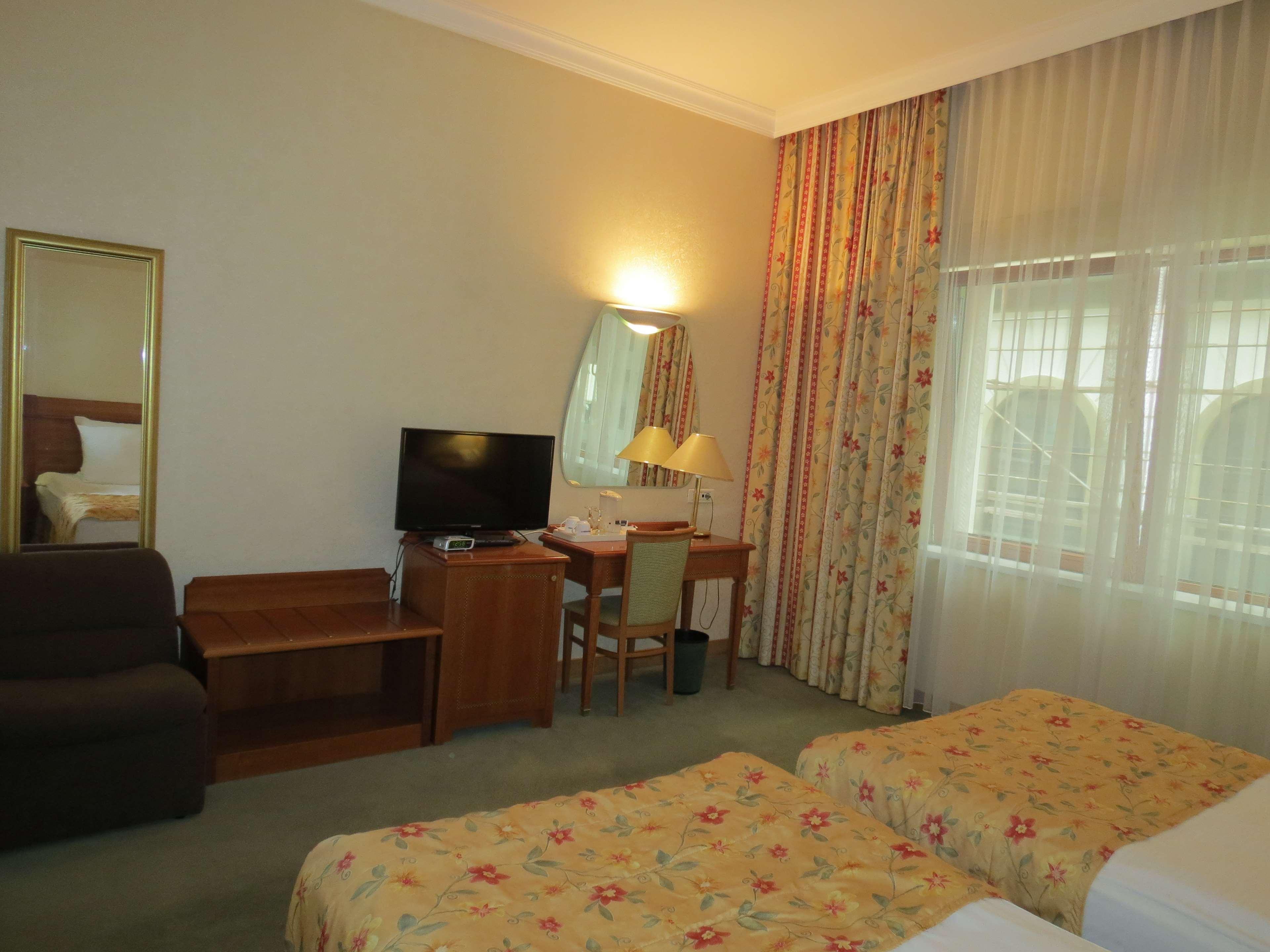 Best Western Hotel Turist Skopje Exterior foto