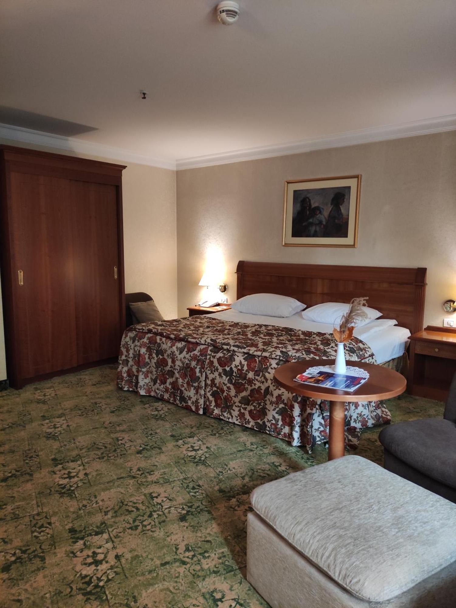 Best Western Hotel Turist Skopje Exterior foto